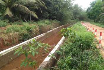 1585560142140855.jpg 文昌市石壁水庫(kù)至深田水庫(kù)引水渠道(六連至鐵爐段)防滲改造工程x.jpg
